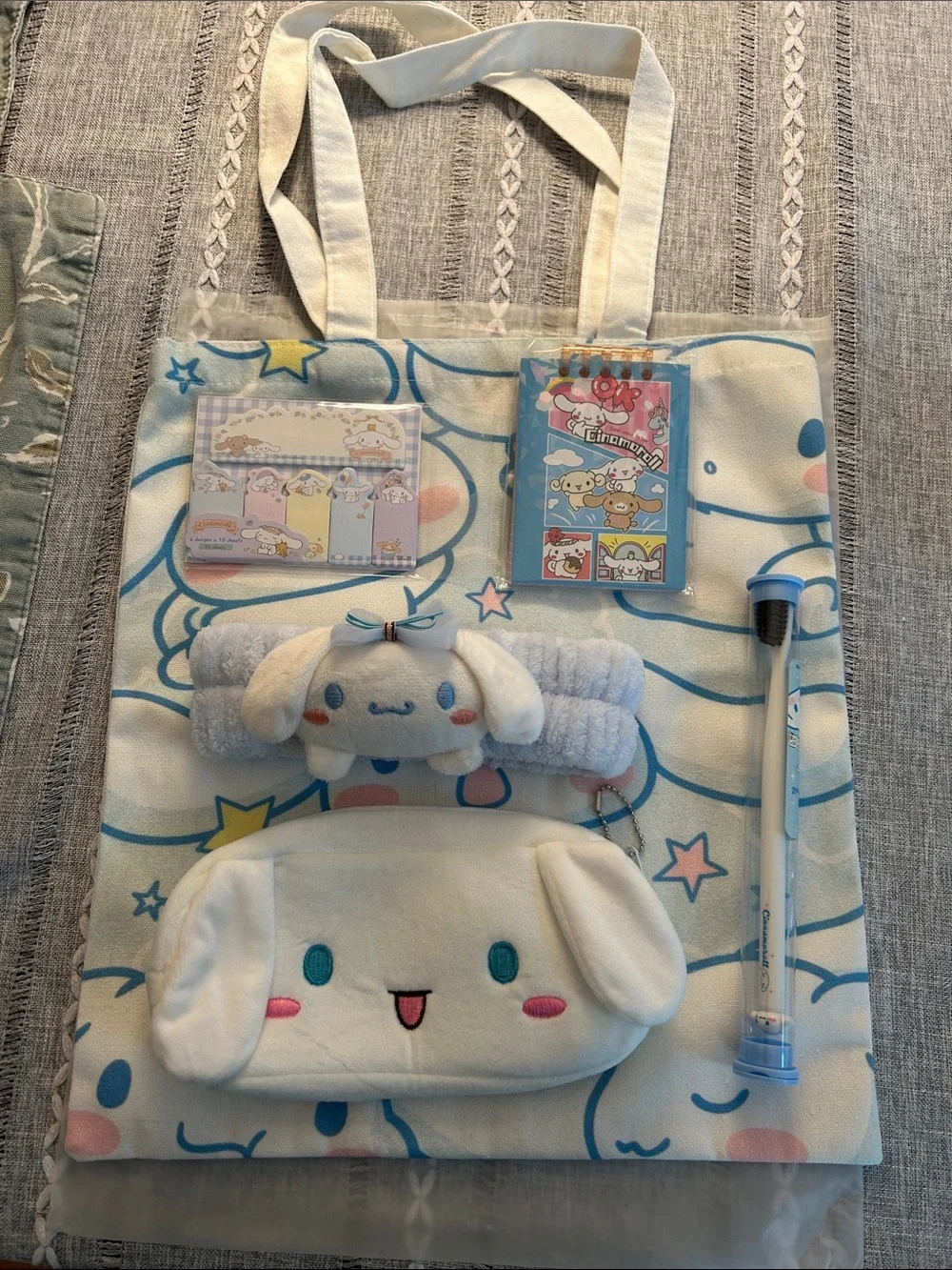 Cinnamoroll Tote Bag Set in Cream and Light Blue